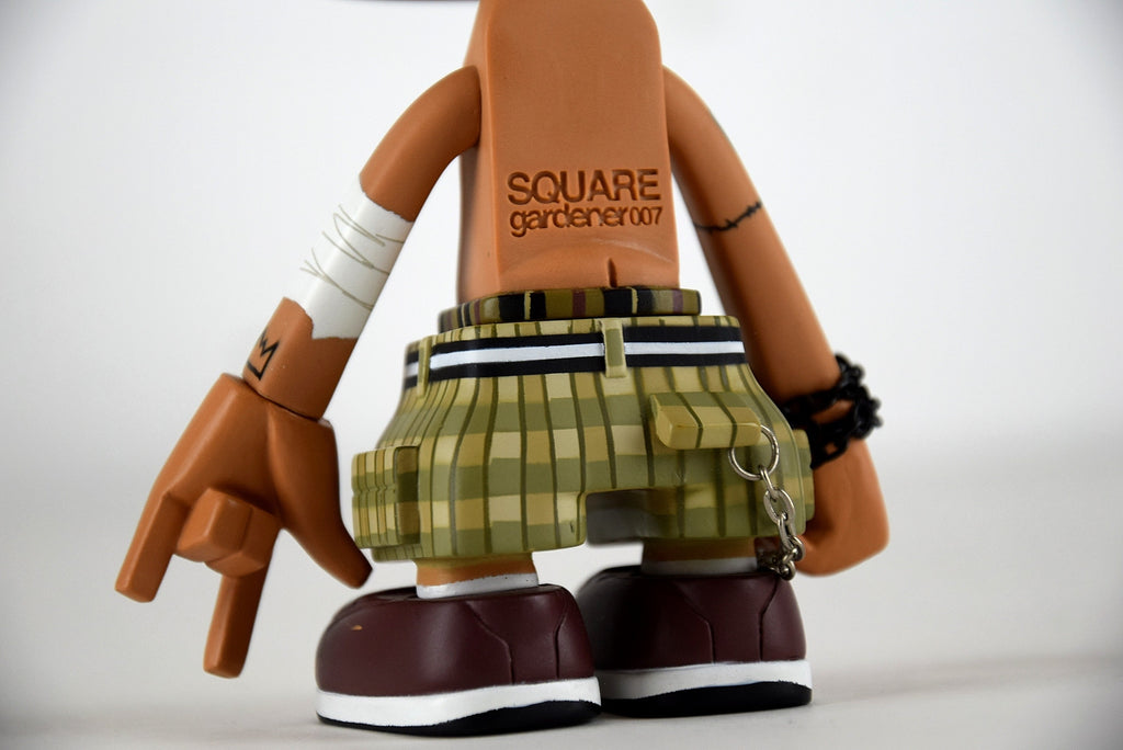 2003 Designer Toy Square Gardener by Michael Lau. Box comes with drawing and signature. - Art Toys