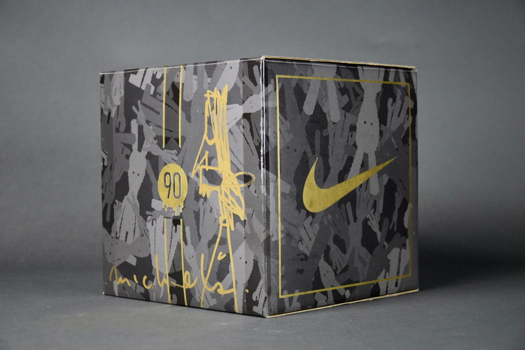 2005 Unique Blackball T90 triple signed Art Toy set by Michael Lau and Nike - Art Toys