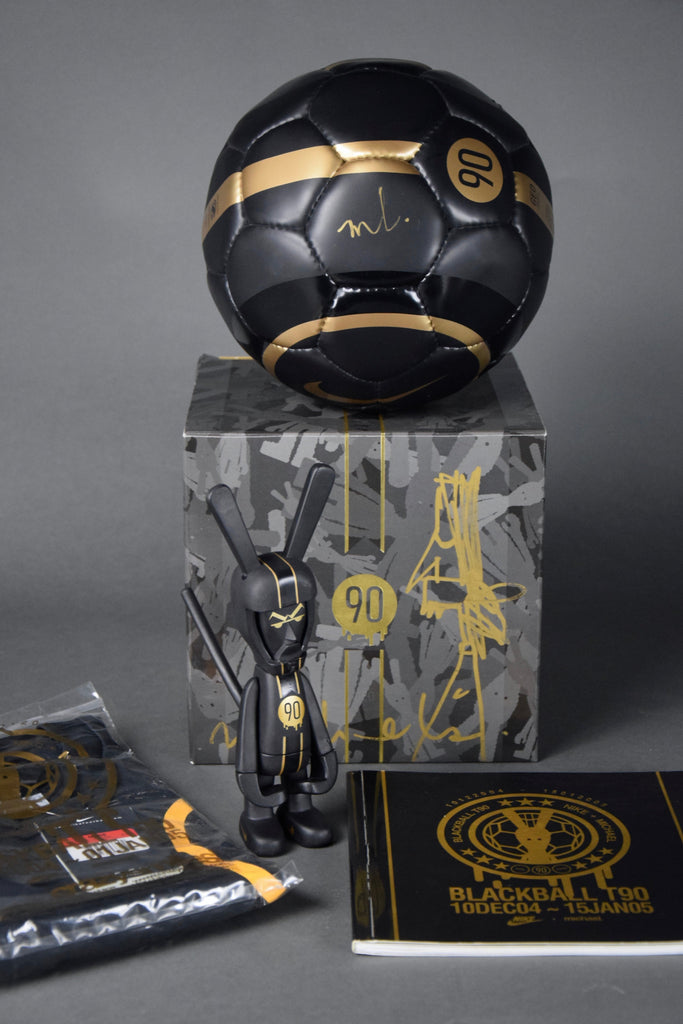 2005 Unique Blackball T90 triple signed Art Toy set by Michael Lau and Nike - Art Toys