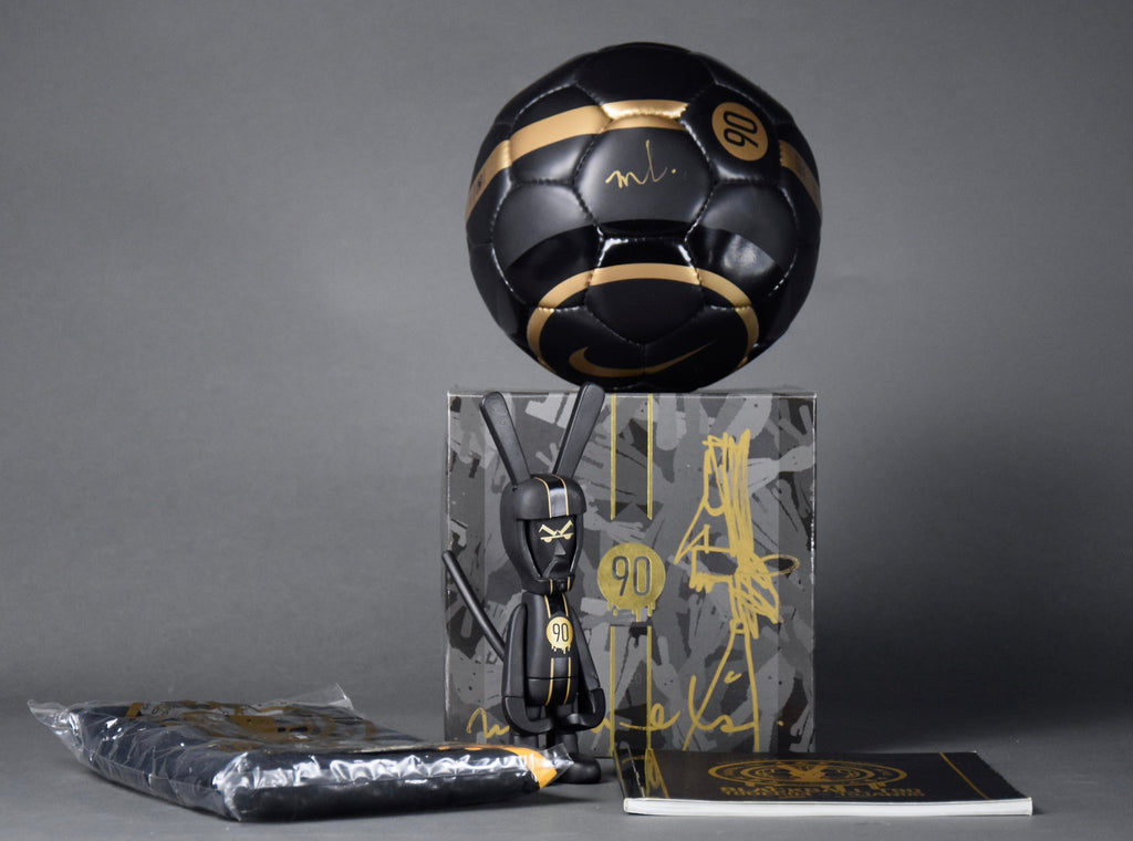2005 Unique Blackball T90 triple signed Art Toy set by Michael Lau and Nike - Art Toys