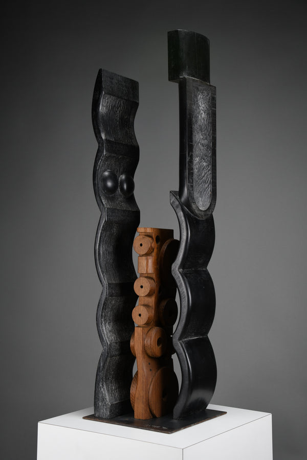“Fratelli” (Brothers) — Ebonized wood totemic sculpture by Alberto Cabiddu, 1998