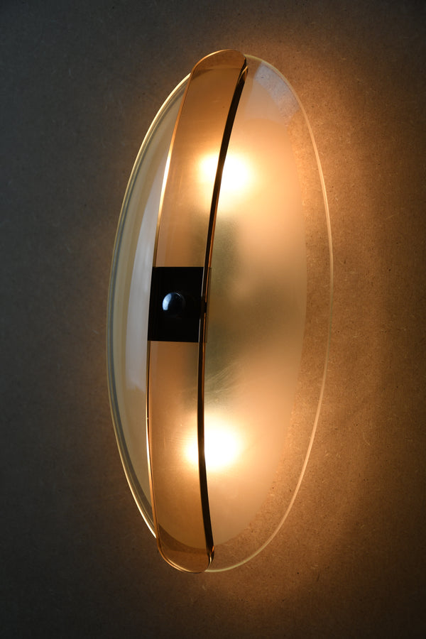 Elegant pair of 1960s Italian Murano glass wall sconces by Antonio Lupi