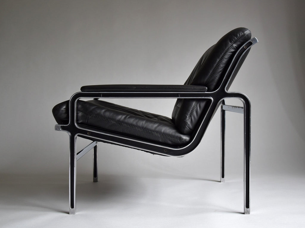 Andre Vanden Beuck Mid-Century Modern Black Leather Lounge Chair - Furniture