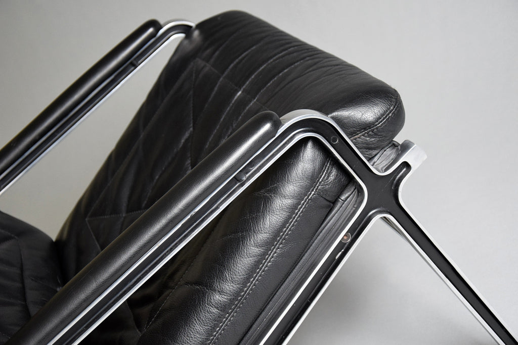 Andre Vanden Beuck Mid-Century Modern Black Leather Lounge Chair - Furniture