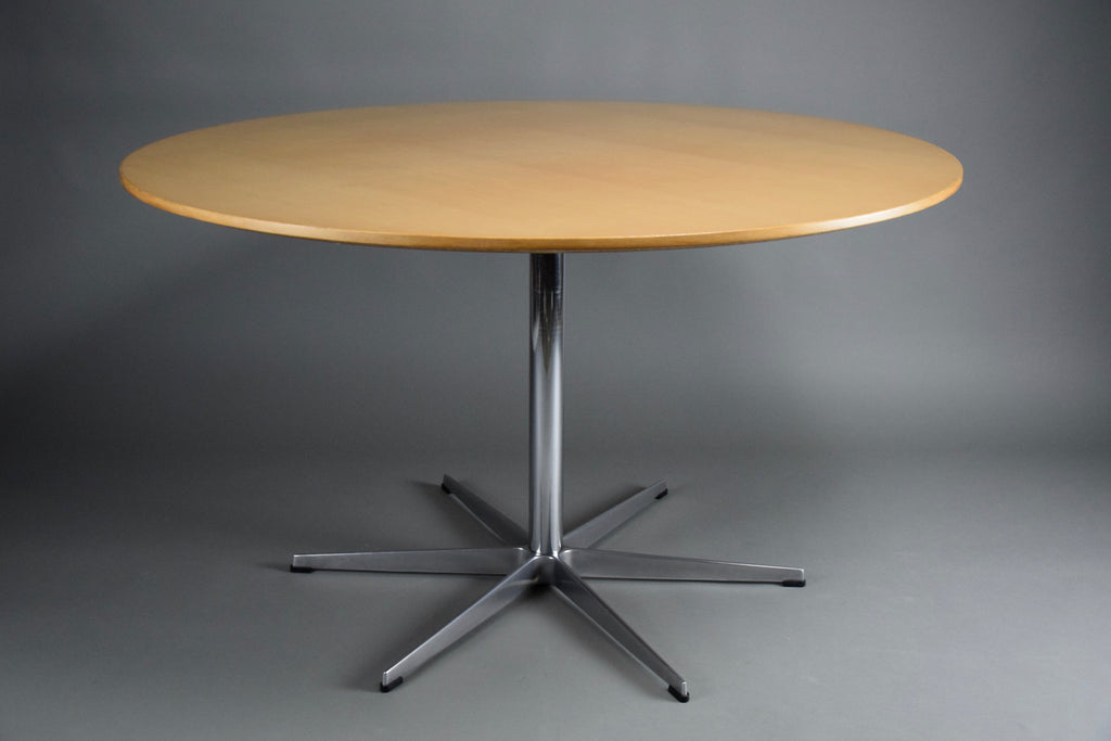 Arne Jacobsen Dining Room Table for Fritz Hansen - Dining Table