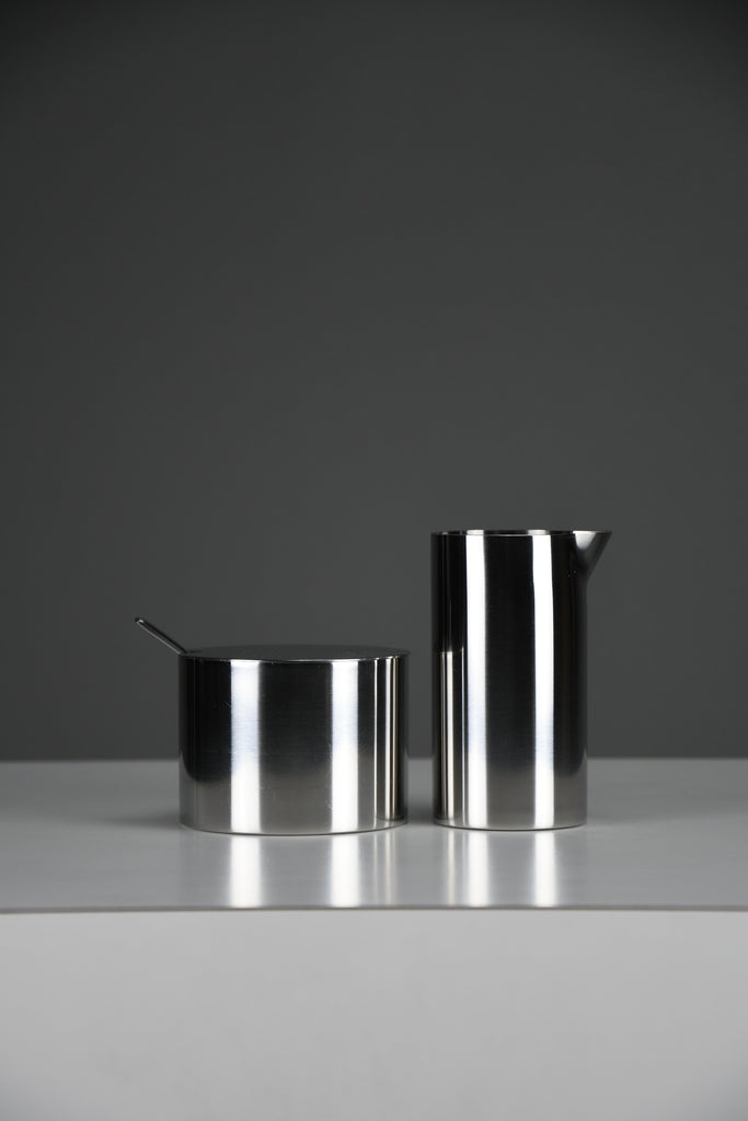 Arne Jacobsen for Stelton, Cylinda Line Creamer & Sugar Bowl 1960s - Decor