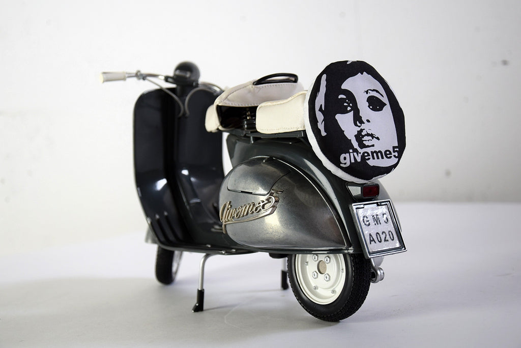 Art Toy Mod Sherman Gimme5 2006 - Art Toys