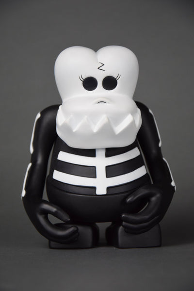 Art Toy Skull by Bounty Hunter BxH Japan 1997 - Art Toys
