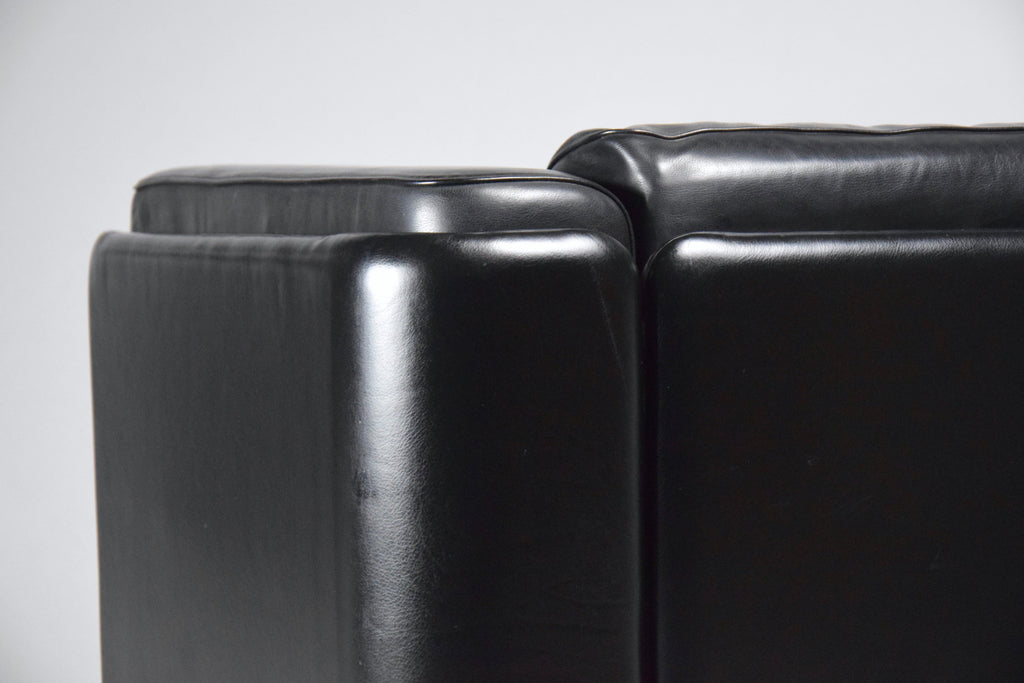 Black Lounge Chair by Tito Agnoli for Poltrona Frau - Furniture