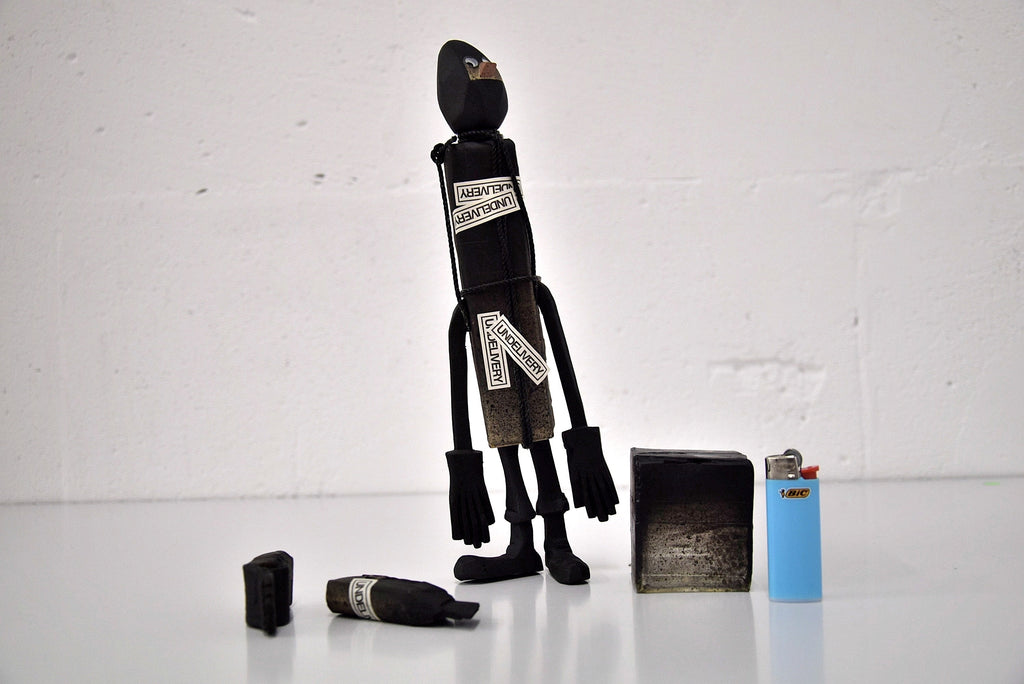 CC 22 Undelivery P.E.T.E.R. by Michael Lau 2003 Designer Art Toy - Art Toys