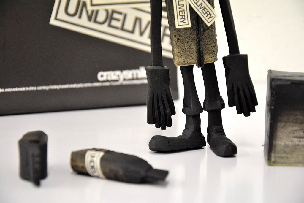 CC 22 Undelivery P.E.T.E.R. by Michael Lau 2003 Designer Art Toy - Art Toys