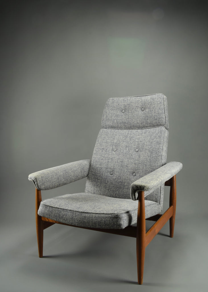 Elegant grey mid century modern lounge chair - Furniture