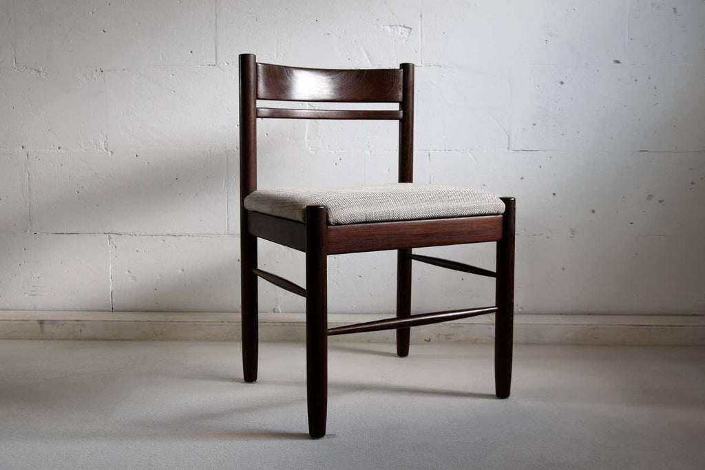 Four Solid Mid-Century Modern Wengé Dining Chairs - Furniture