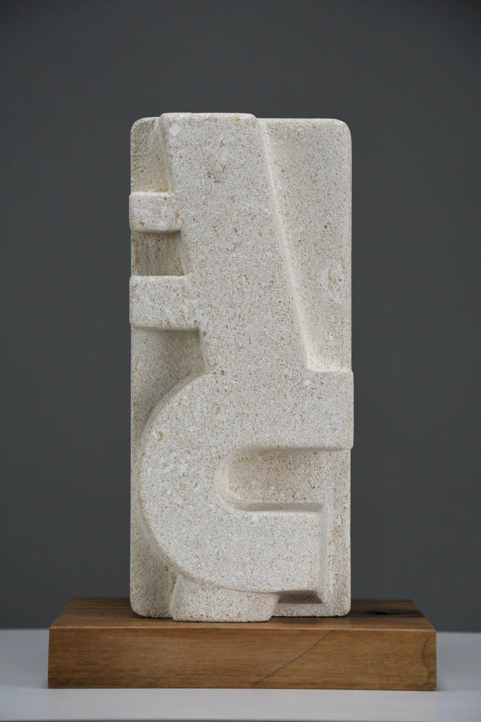 “Frammenti III”, abstract totemic sculpture by Alberto Cabiddu Pietra di Vicenza 1998 - Art