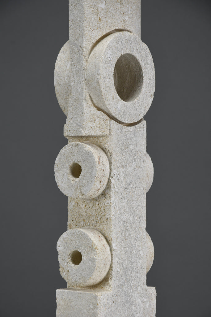 “Frammenti”, postmodern totemic sculpture in pietra di Vicenza by Alberto Cabiddu 1997 - Art