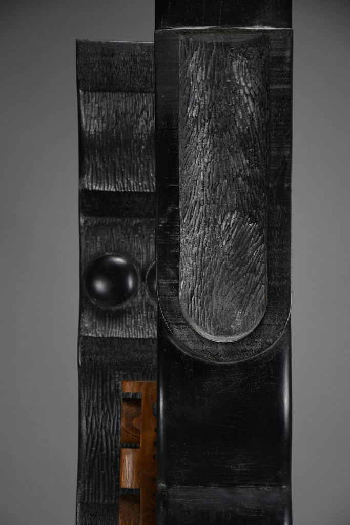 “Fratelli” (Brothers), Ebonized wood totemic sculpture by Alberto Cabiddu 1998 - Art