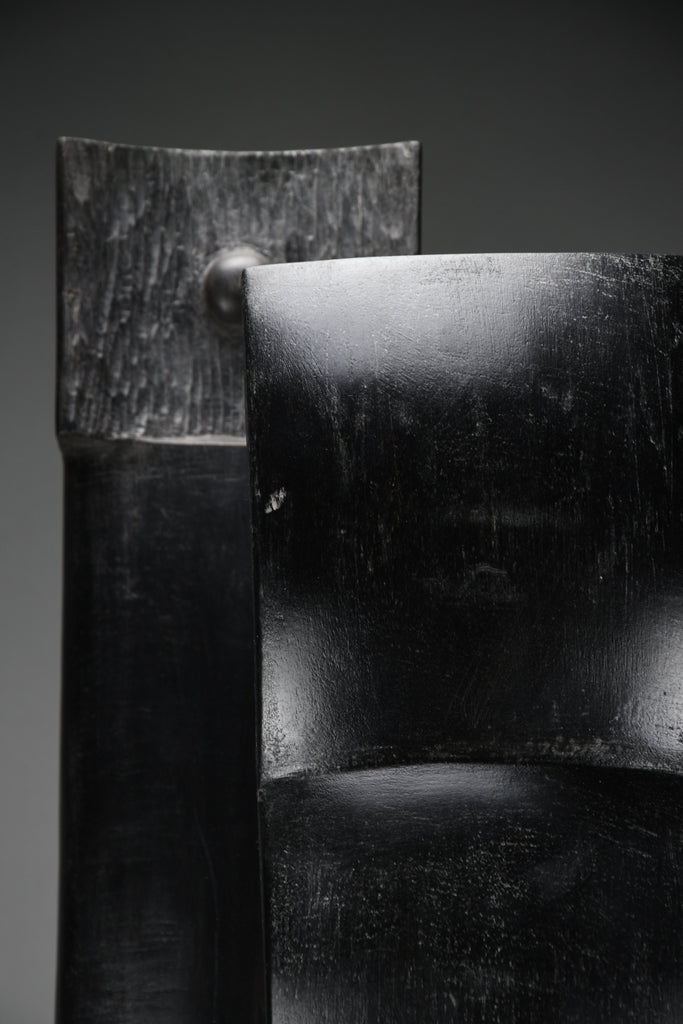 “Fratelli” (Brothers), Ebonized wood totemic sculpture by Alberto Cabiddu 1998 - Art