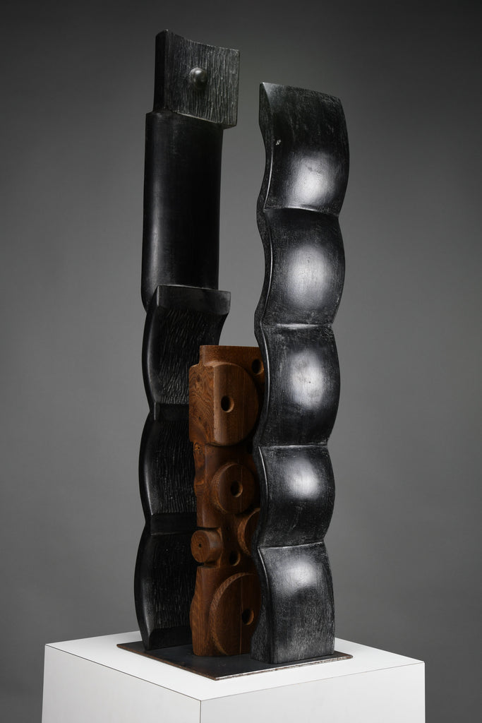 “Fratelli” (Brothers), Ebonized wood totemic sculpture by Alberto Cabiddu 1998 - Art