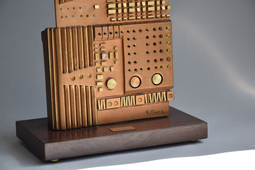 Italian Wooden Sculpture by Gianni Pinna 1981 - Art
