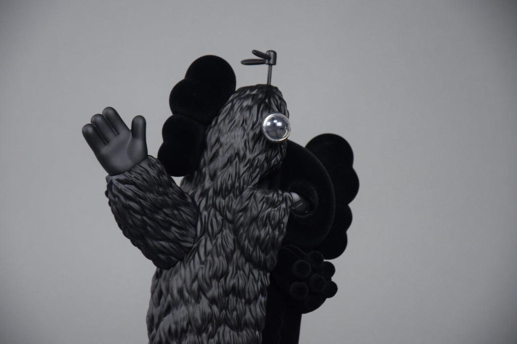 Kachamukku by KAWS - Art Toys