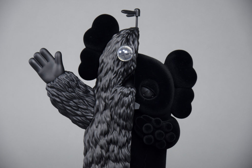 Kachamukku by KAWS - Art Toys