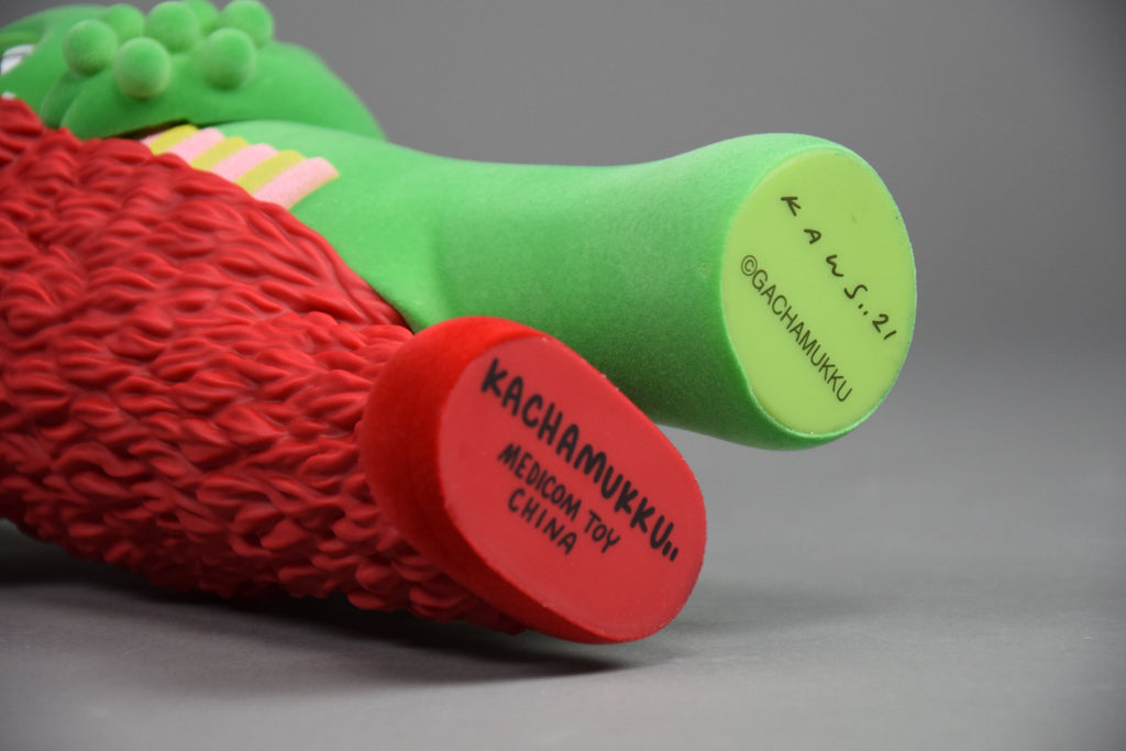 Kachamukku by KAWS - Art Toys