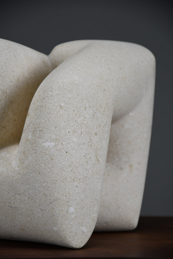 “Massa Continua” – Interlocking Abstract Sculpture by Alberto Cabiddu Pietra di Vicenza 1999 - Art