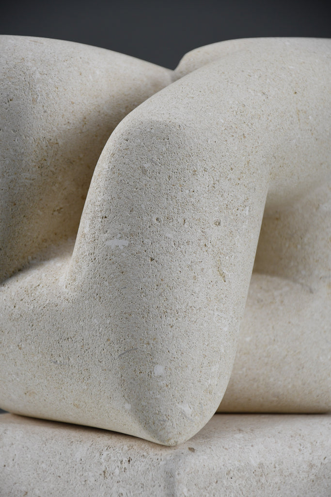 “Massa Continua” – Interlocking Abstract Sculpture by Alberto Cabiddu Pietra di Vicenza 1999 - Art
