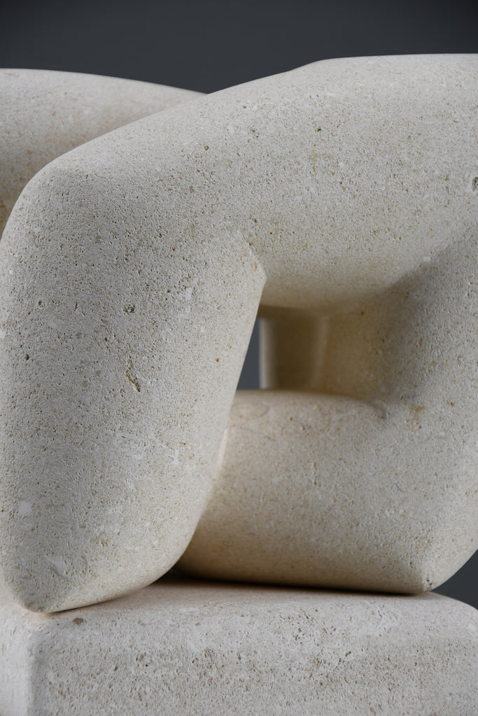 “Massa Continua” – Interlocking Abstract Sculpture by Alberto Cabiddu Pietra di Vicenza 1999 - Art