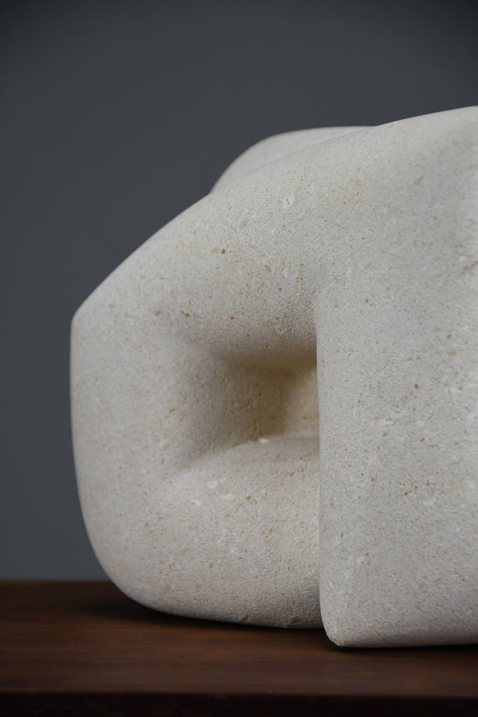 “Massa Continua” – Interlocking Abstract Sculpture by Alberto Cabiddu Pietra di Vicenza 1999 - Art