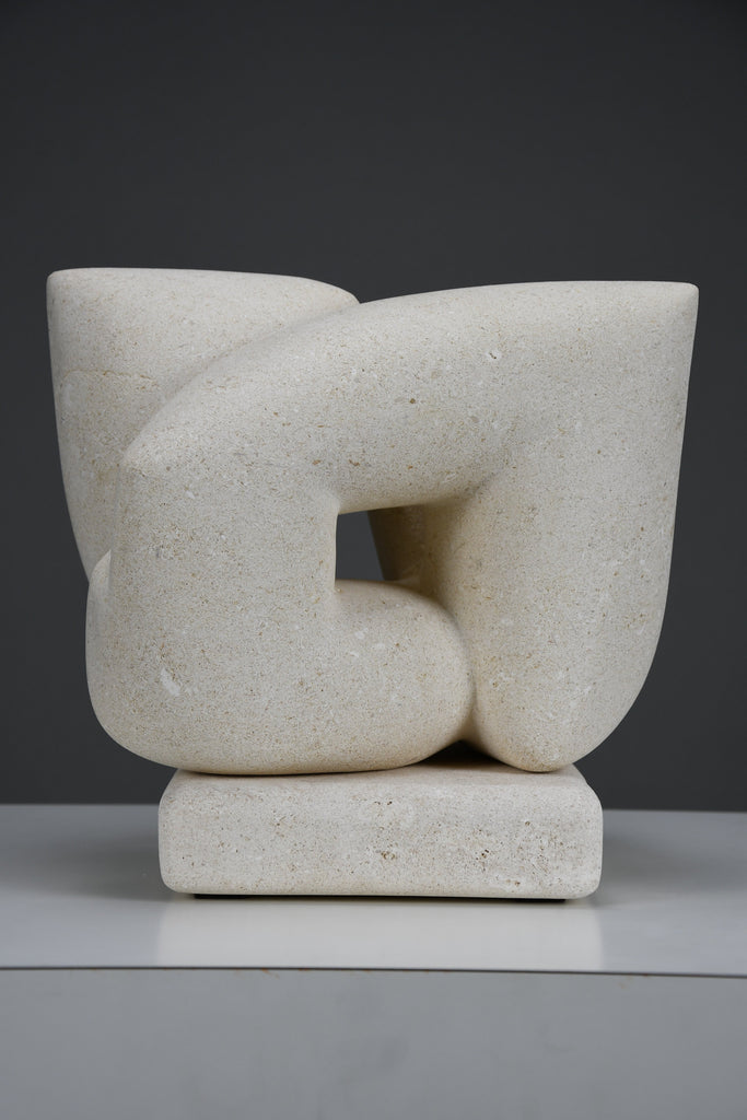 “Massa Continua” – Interlocking Abstract Sculpture by Alberto Cabiddu Pietra di Vicenza 1999 - Art