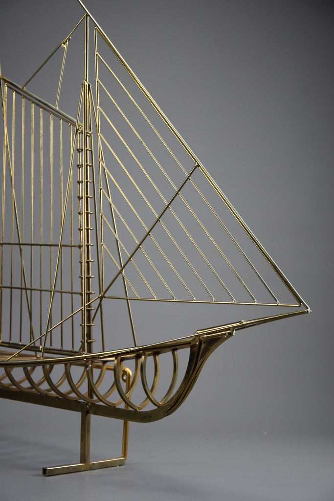 Mid century modern Curtis Jerè brass sailboat sculpture - Art