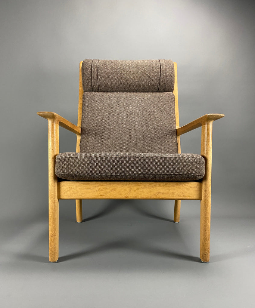 Mid century modern GE265 armchair by Hans Wegner for Getama Denmark - Furniture