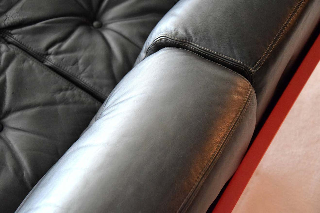 Mid Century Red and Black Sofa by Claudio Salocchi for Sormani - Furniture