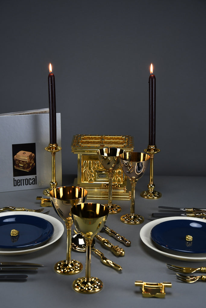 Miguel Berrocal “Il Cofanetto” (Opus 123) 1969–1975 complete 88-piece gold-plated Zamak dining set for two homage