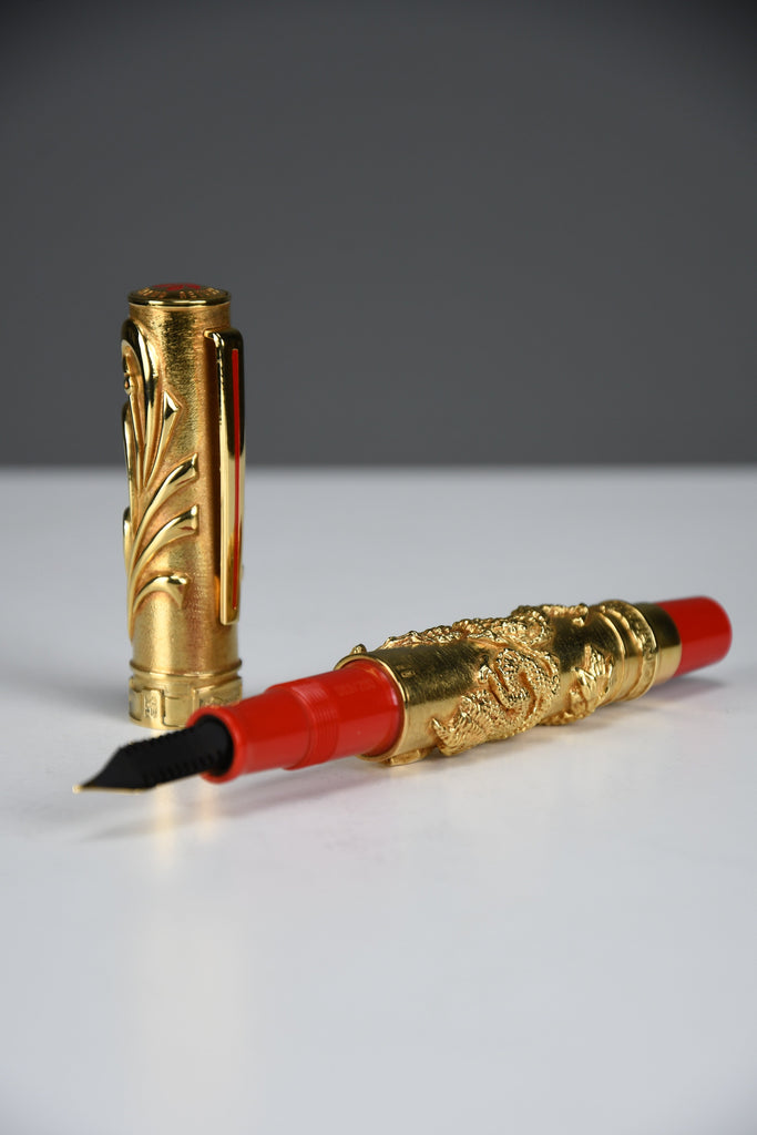 Mint 1997 Omas “Return to the Motherland” Limited Edition 18k Gold Fountain Pen - Collectibles