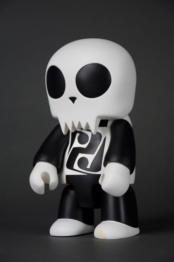 Mint 2005 Qee Decorated ánd signed by W% d - Art Toys