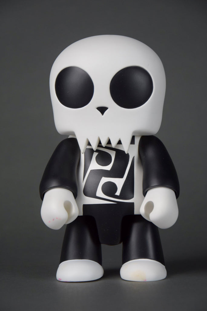 Mint 2005 Qee Decorated ánd signed by W% d - Art Toys
