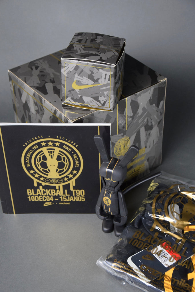 MINT BLACKBALL T90 BB 2005 ART TOY BY MICHAEL LAU AND NIKE - Art Toys