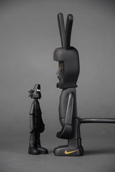 MINT BLACKBALL T90 BB 2005 ART TOY BY MICHAEL LAU AND NIKE - Art Toys