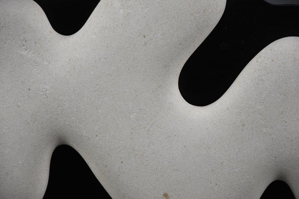 “Murena”, Alberto Cabiddu wall sculpture 1999 Pietra di Vicenza & Ebonized wood - Art