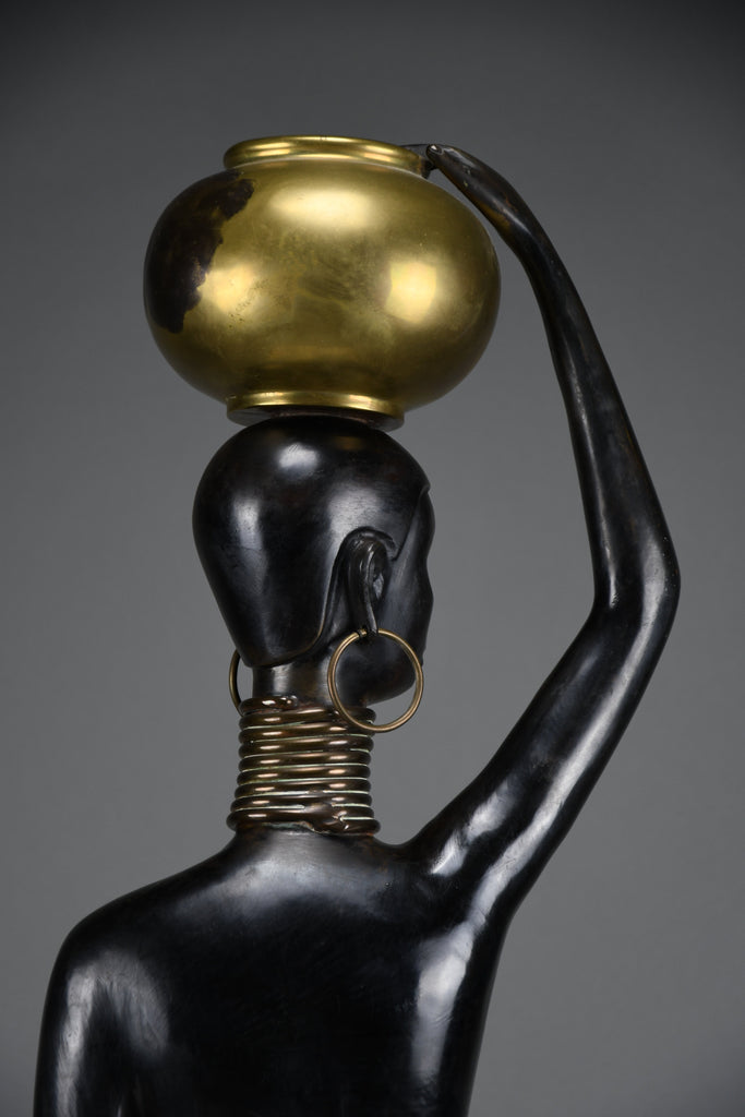 “Ndebele Water Bearer” – mid-century patinated bronze and brass Sculpture of a kneeling African woman c. 1950-60 - Art