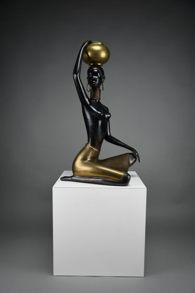 “Ndebele Water Bearer” – mid-century patinated bronze and brass Sculpture of a kneeling African woman c. 1950-60 - Art