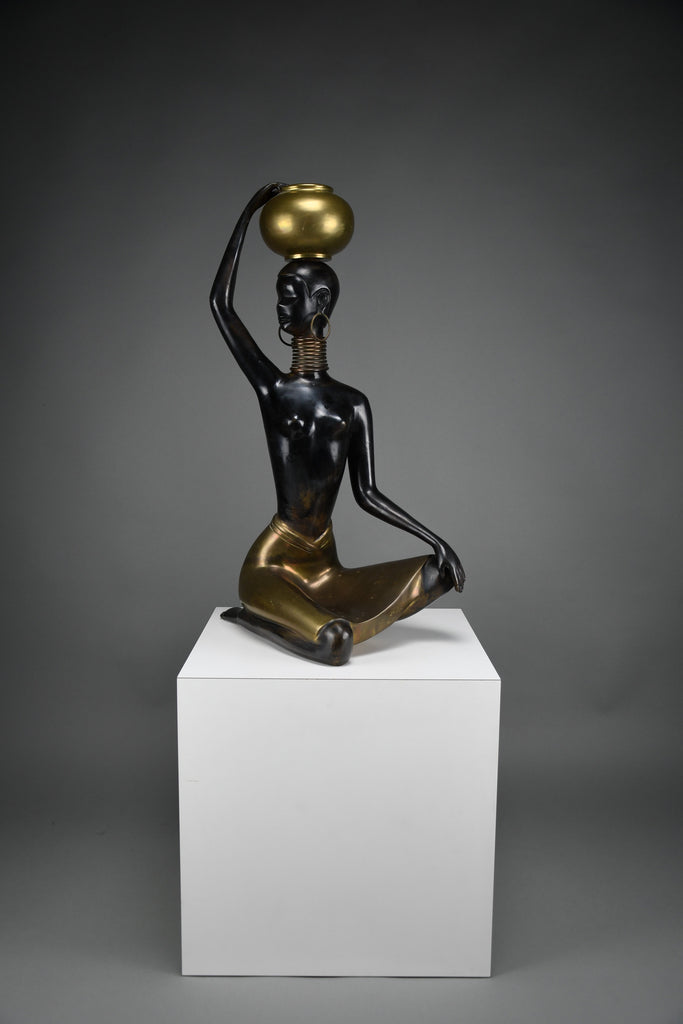 “Ndebele Water Bearer” – mid-century patinated bronze and brass Sculpture of a kneeling African woman c. 1950-60 - Art