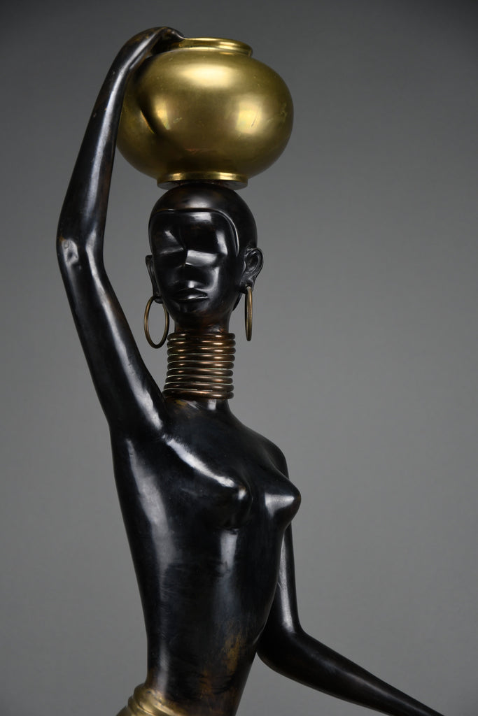 “Ndebele Water Bearer” – mid-century patinated bronze and brass Sculpture of a kneeling African woman c. 1950-60 - Art