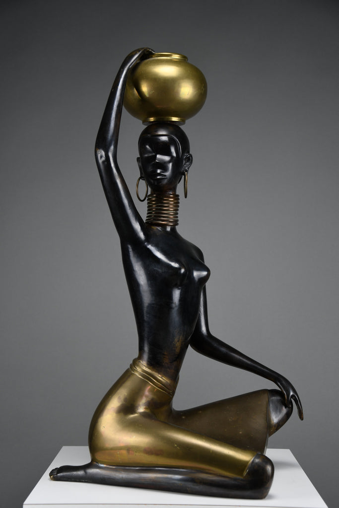 “Ndebele Water Bearer” – mid-century patinated bronze and brass Sculpture of a kneeling African woman c. 1950-60 - Art