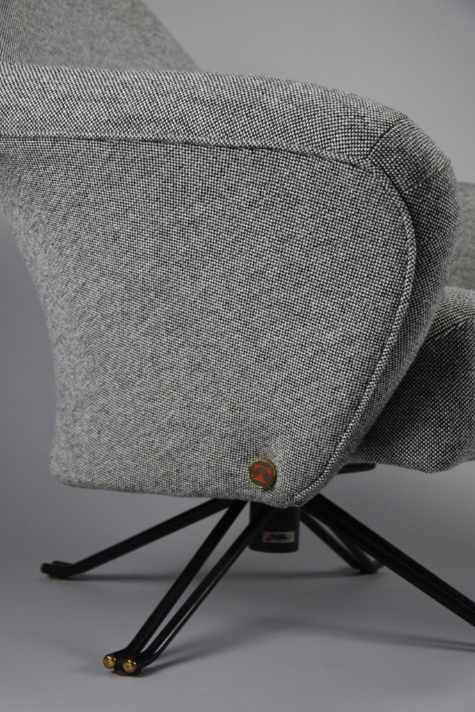 Osvaldo Borsani P32 mid century lounge chair - Furniture