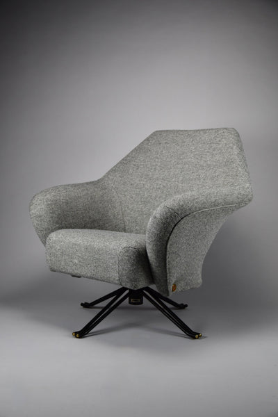 Osvaldo Borsani P32 mid century lounge chair - Furniture
