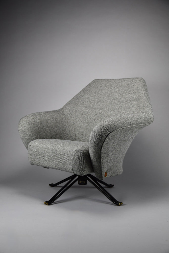 Osvaldo Borsani P32 mid century lounge chair - Furniture