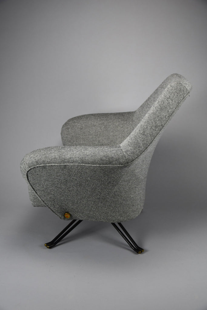 Osvaldo Borsani P32 mid century lounge chair - Furniture